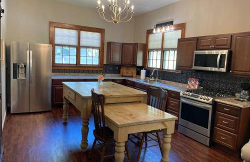 Victorian mini mansion near Lake Greenwood - Foto 30