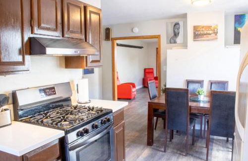 Private Home - #RedwoodSkyWalkRetreat - 5BD, Pro Pool Table, BBQ, Foosball, Darts, Fireplace, Movie Projector, Stereo, Cotton Bedding - Foto 12