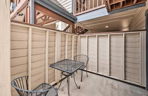 Condo with Patio and Pool Access in Greenwood Village! - Foto 15