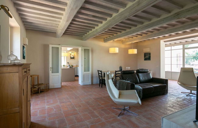 Plush Holiday Home in Cortona with Hot Tub - Foto 11