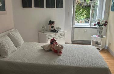 Elisabeth - Photo 3