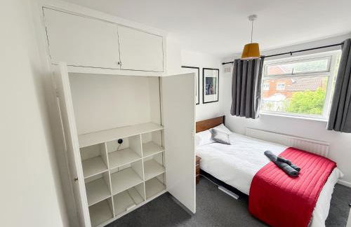 Bassetts House - Spacious! - Sleeps 7 - Close to PRUH Hospital - Free Parking - Photo 27
