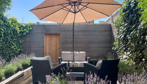 Luxury Urban Oasis with Garden and Private Studio - Foto 4, Garden, Garden view