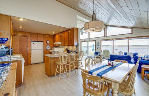 Beachfront Whidbey Island Home and Apartment! - Foto 11
