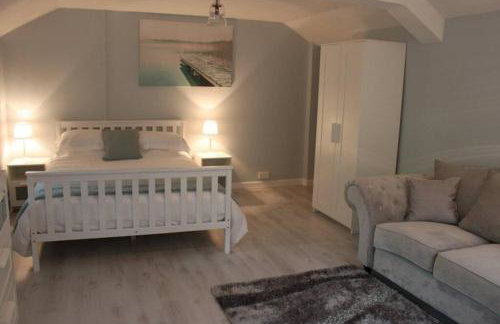 The Little Acorn - Photo 9