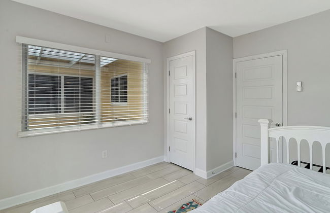 Waterfront Villa Private Pool! - Foto 19