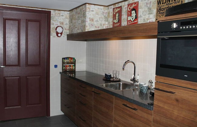 Elegant Holiday Home With Horssen With Terrace - Photo 3