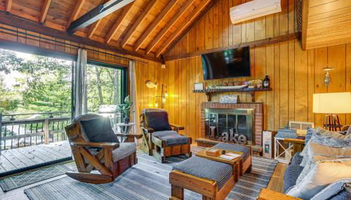Less Than 1 Mi to Lake Cabin with Hot Tub in Greentown! - Foto 4