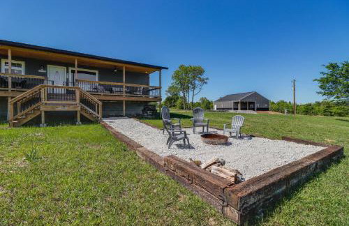 Arkansas Retreat with Deck, Fire Pit and Mtn Views! - Foto 23