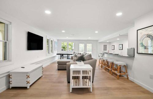 Sprawling Home 1 Mi to Downtown - Foto 26