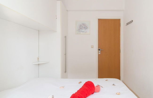 Apartment With Harbour Chanel View - Photo 3