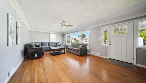 Charming Erie Home about 2 Mi to Downtown Delights! - Foto 5