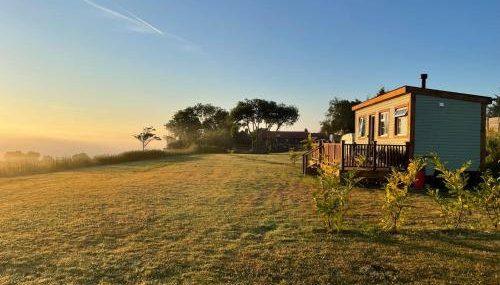 Cuddles & Bubbles Cozy Cabin with jacuzzi spa hot tub - Foto 2