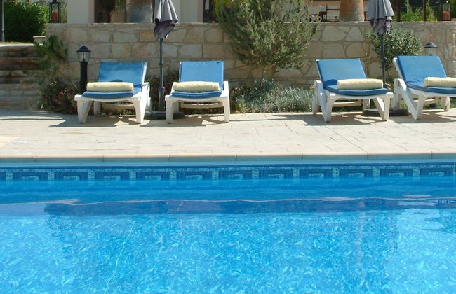 Three Bedroom Villa With Private Pool and Landscaped Garden Close to the Beach - Foto 13