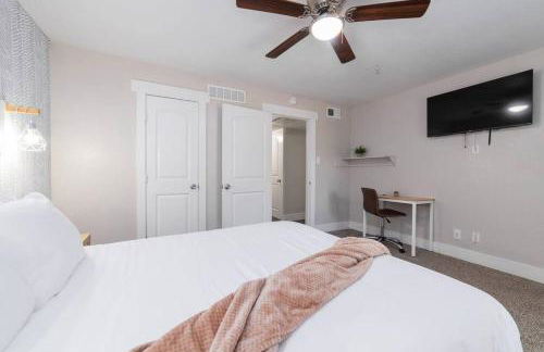 Walk to ATT-Glblife-Free Parking-Min to attraction - Foto 29