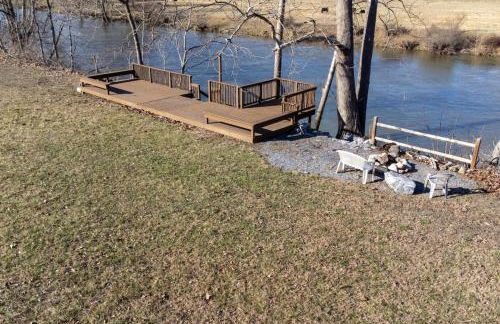 Riverfront Home (Apartment and Bar) - Foto 27