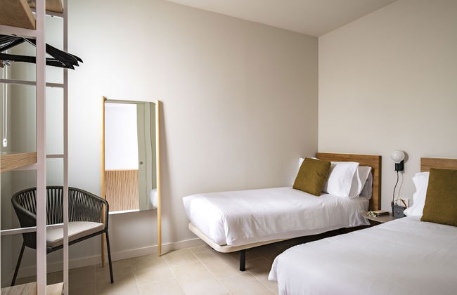 Aspasios Garden Apartments - Photo 2