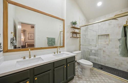 Sunny Door Escape - Entire House in Richmond TX with Cowboy Pool - Foto 2