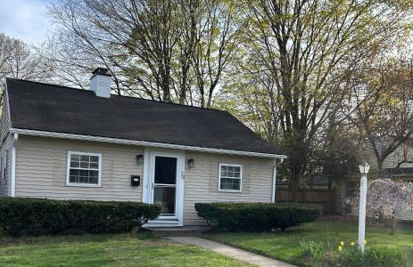 Charming Cottage with fenced yard in convenient location - Foto 4