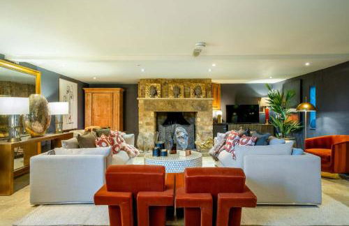 Willowberry Barn - Exclusive Home with Hot Tub - Photo 2