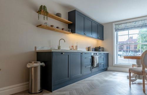 Brand New Riverside Apartment - Foto 29