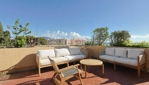 Vue mer sublime, terrasse ensoleillée et parking - Photo 2