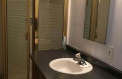 Private Entrance Your Own Suite near UW - Foto 7