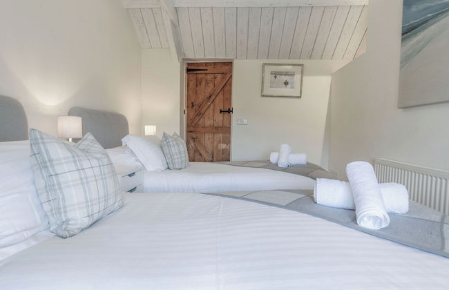 Dollars Cottage - 4 Bed - Llangennith - Photo 2