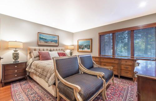 Townhouse Art Gallery in Mammoth's Best Location - Photo 4