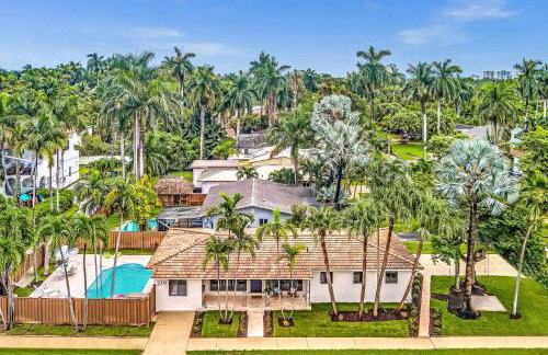 Tropical Oasis With heated pool 10 mins airport & 5 mins Beach - Foto 1