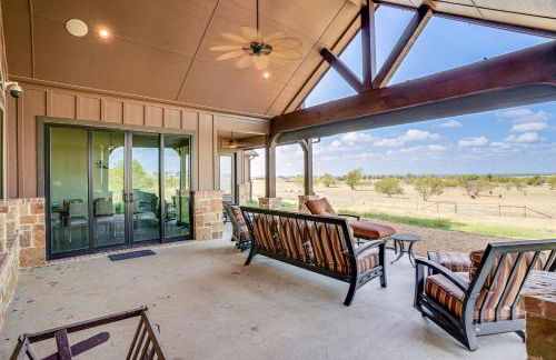 Elegant Sunset Meadow Ranch in Texas with Hot Tub - Photo 31