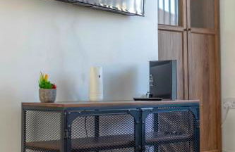 Family friendly Filton home with parking and WiFi - Foto 16