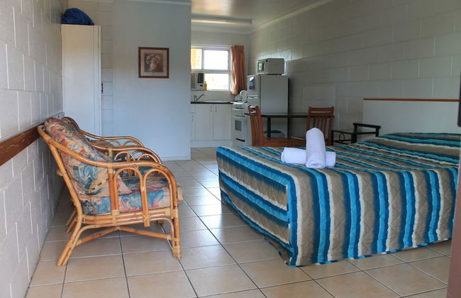 Oasis Inn Cairns - Photo 11