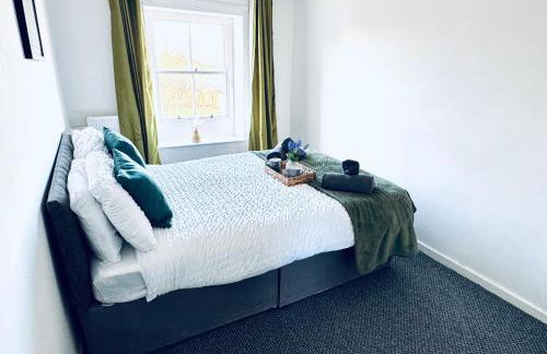 The Georgian Townhouse - 4 Bedrooms - Sleeps 9 - Photo 12