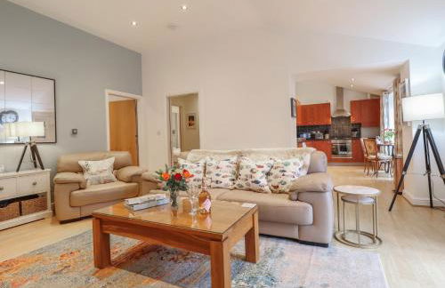 Maritime Mews, 6 The Oakleys - Photo 8