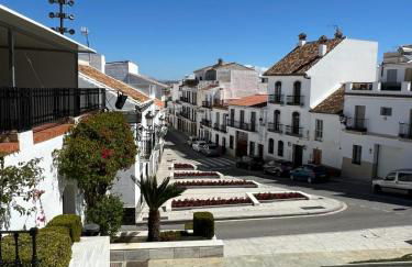 San Antonio - Photo 1