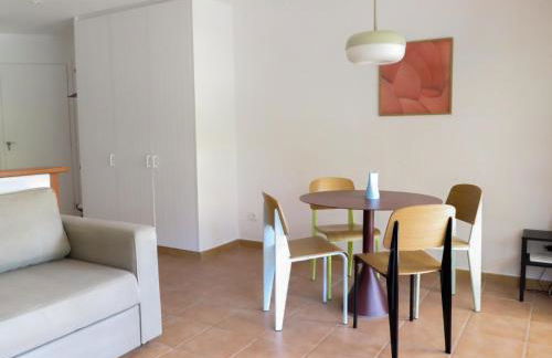 Parc Golfet - Apartamento para 3 con WiFi, AC y Piscina - Foto 3