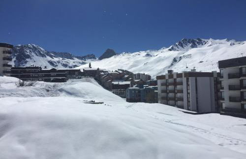 Ski in-Ski out! Spacious & Stylish Apartment for 8 in the heart of Lavachet - Foto 10