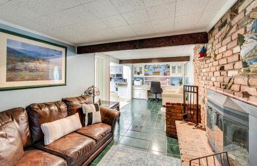 Easy Cleveland Access! Quiet Suburb Stay with Yard - Foto 5