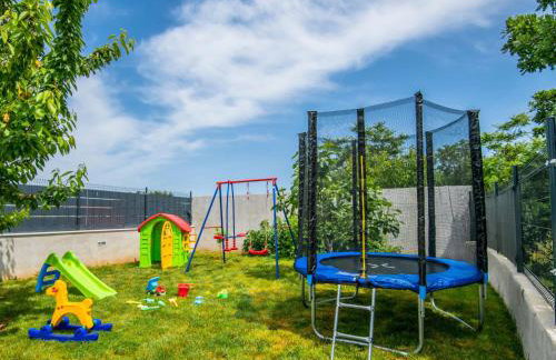 Holiday Home Villa Mile mit beheiztem Pool- Grill und Terrasse by Interhome - Foto 9