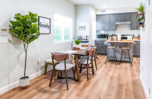 Disneyland Group Villa I Spacious Home for 22 w Game Room, Pool Table & EV Access - Foto 34