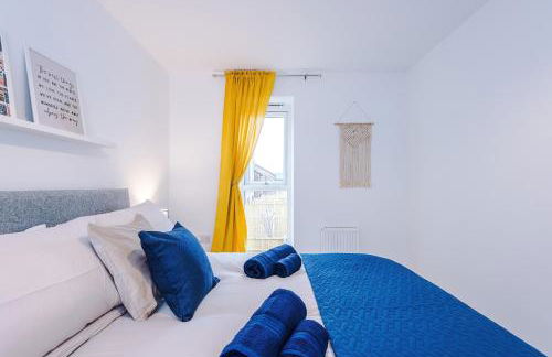 Stunning 3 Story Home, 3 x King Size Beds, Pool Table, Free Parking x2, Ping Pong - Foto 23