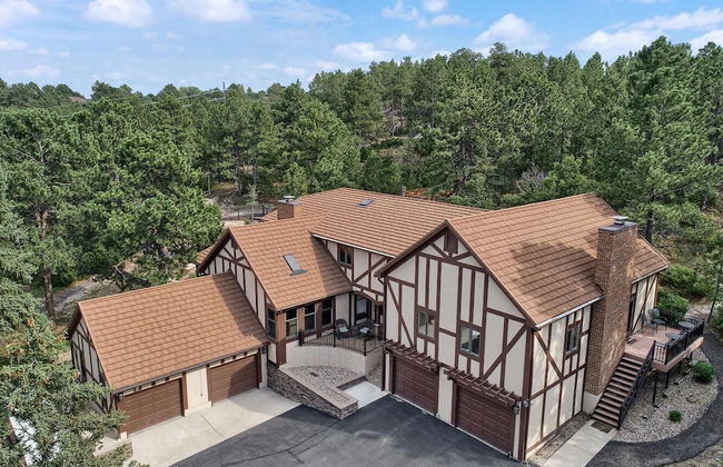 5BR Poe Manor Entertain,hot Tub+has Everything! - Foto 1