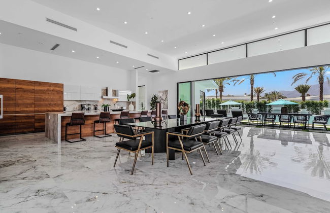 Sleeps 17 Pool & Pickleball Sun-kissed Desert Escape Bravo Villa #1 by Avantstay - Foto 20