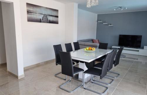 Apartment Gajo with swimming pool near Split - Photo 30