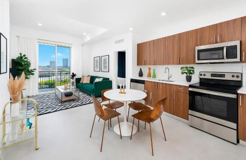 Brickell Border 3BR by Untitled Stay - Photo 54