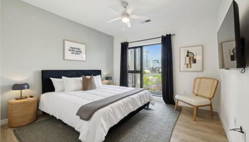 Skyline Nights in Downtown Nashville Walk to Broadway with Pool and Gym - Foto 5