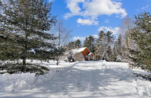 Aspen's Run: 3 br log cabin, wood stove, deck, firepit, window a/c by Stowe Country Homes - Foto 19
