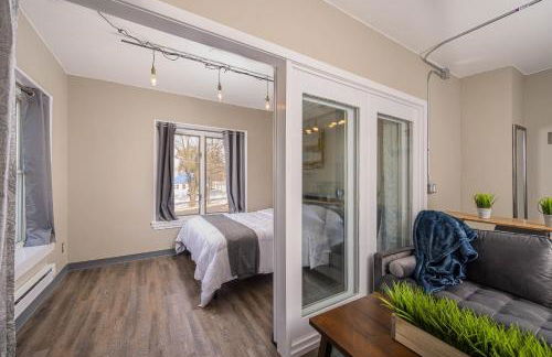 Downtown 2 Bedroom Apartment - Free Parking - Foto 4