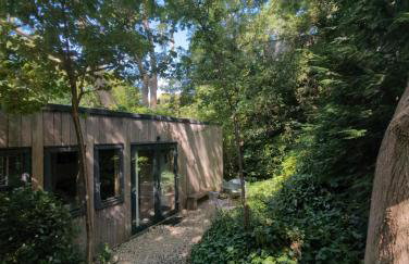 Best of both worlds, trees & town - Foto 1